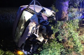 Polizei Minden-Lübbecke: POL-MI: Kleintransporter-Fahrer (30) bei Unfall tödlich verletzt