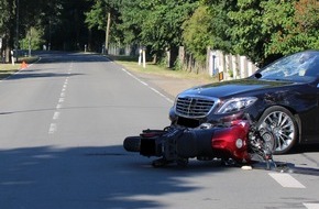 Polizei Minden-Lübbecke: POL-MI: Zusammenstoß zwischen Biker und Pkw