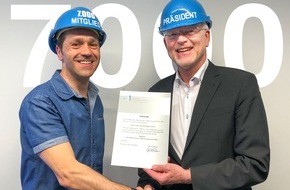 Bayerische Ingenieurekammer-Bau: Bayerische Ingenieurekammer-Bau begrüßt 7000. Mitglied