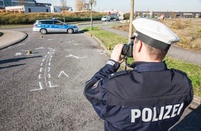 Polizei Rhein-Erft-Kreis: POL-REK: Fahrradfahrerin schwerverletzt - Brühl
