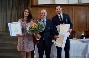 GastroSuisse: Die Belvoirpark Hotelfachschule Zürich feiert die 169. Diplomfeier in der Kirche St. Peter