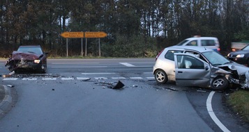 Polizei Minden-Lübbecke: POL-MI: Schwerer Verkehrsunfall auf der B 239