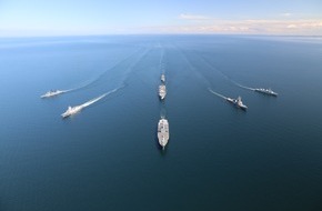 Presse- und Informationszentrum Marine: Nach "BALTOPS" - NATO-Fregatten zu Besuch in Kiel
