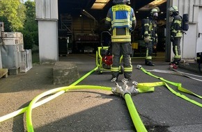 Feuerwehr Gevelsberg: FW-EN: Verpuffung in Produktionshalle