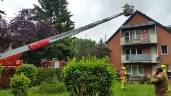 Feuerwehr Stolberg: FW-Stolberg: Blitzeinschlag in Dachstuhl