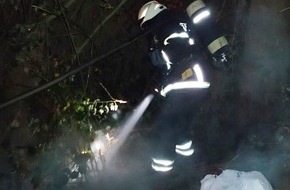 Feuerwehr Plettenberg: FW-PL: Plettenberg. Tierrettung, Böschungsbrand, Ölspuren, automatische Brandmeldung
