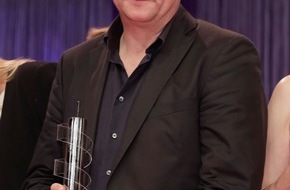 Skoda Auto Deutschland GmbH: SKODA Markenbotschafter Matthias Brandt erhält Hessischen Fernsehpreis (FOTO)