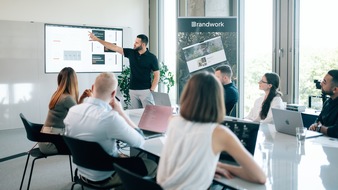 Brandwork Branding & Marketing GmbH: Die digitale Lücke im Mittelstand: Artur Gilbert von der Brandwork Branding & Marketing GmbH verrät, warum 2025 über Erfolg oder Stagnation entscheidet