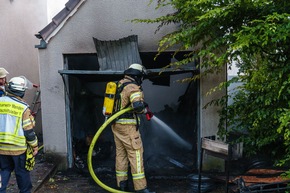 FW Menden: Garagenbrand führt zu Zugalarm der Feuerwehr Menden