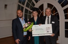 AKAD Bildungsgesellschaft mbH: Fernstudentin und Dreifachmutter: Kerstin Pal Singh aus Bonn erhält AKAD Award of Excellence