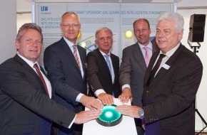 Innogy SE: Lechwerke (LEW) nehmen erstmals Smart-Operator-Steuerung in Betrieb / LEW und RWE installieren in 110 Haushalten in der Stadt Schwabmünchen intelligente Stromzähler und Haushaltsgeräte