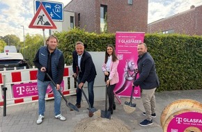 Deutsche Telekom AG: Hannover: Spatenstich f&uuml;r Glasfaserausbau im Stadtteil Kirchrode
