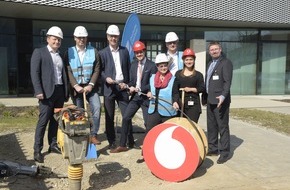Vodafone GmbH: Glasfaser für Krailling: Vodafone startet gemeinsam mit Deutsche Glasfaser Breitband-Ausbau