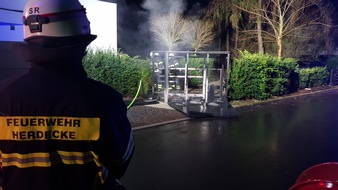 Feuerwehr Herdecke: FW-EN: Brand eines Unterstandes