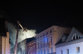 Feuerwehr Iserlohn: FW-MK: Großbrand in der Iserlohner Altstadt