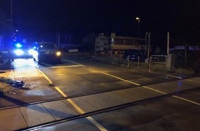 Polizeidirektion Landau: POL-PDLD: Kirrweiler - Verkehrsunfall am Bahnübergang