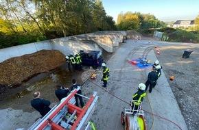 Feuerwehr Schwelm: FW-EN: Dreizehn neue Einsatzkräfte für die Feuerwehr