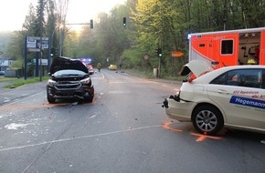 Polizei Rheinisch-Bergischer Kreis: POL-RBK: Bergisch Gladbach - Auffahrunfall mit vier Verletzten