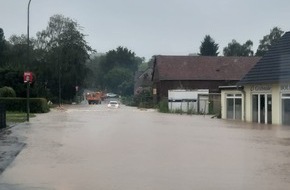 Feuerwehr Bergisch Gladbach: FW-GL: Zahlreiche und umfangreiche Schäden im gesamten Stadtgebiet von Bergisch Gladbach - Stadt stellt Notunterkunft zur Verfügung