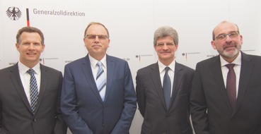 Generalzolldirektion: GZD: Generalzolldirektion: Führungsmannschaft vollzählig - Amtseinführung durch Staatssekretär Gatzer in Bonn
