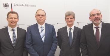 Generalzolldirektion: GZD: Generalzolldirektion: Führungsmannschaft vollzählig - Amtseinführung durch Staatssekretär Gatzer in Bonn