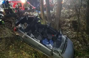 Feuerwehr Wetter (Ruhr): FW-EN: Wetter - Verkehrsunfall am frühen Nikolausmorgen