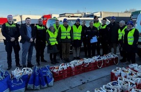 Polizeiinspektion Verden / Osterholz: POL-VER: Weihnachtsaktion auf der Rastanlage Goldbach: Geschenkt&uuml;ten f&uuml;r Berufskraftfahrende