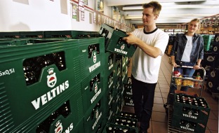 Brauerei C. & A. VELTINS GmbH & Co. KG: Wachstumskurs im harten Biermarkt: Veltins Pilsener und Biermix "V+" auf Wellenlänge des Verbrauchers