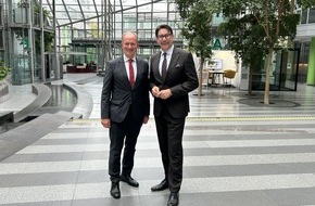 Provinzial Holding AG: Michael Breuer &uuml;bergibt Vorsitz im Aufsichtsrat an Thomas Hirsch