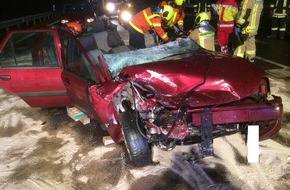 Feuerwehr Stolberg: FW-Stolberg: Schwerer Verkehrsunfall mit zwei Verletzten
