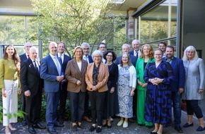 Evangelische Kirche im Rheinland (EKiR): Spitzentreffen im Saarland: Demokratie st&auml;rken, Menschenrechte sch&uuml;tzen / Landesregierung und evangelische Landeskirchen im Dialog