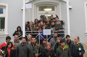 Polizeipräsidium Westpfalz: POL-PPWP: Flüchtlinge überraschen die Polizei