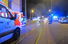 Feuerwehr Mülheim an der Ruhr: FW-MH: Verkehrsunfall mit mehreren Betroffenen