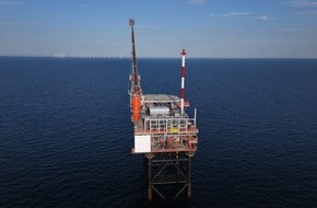 ONE-Dyas B.V.: N05-A wird als erste Gasplattform in der Nordsee mit Offshore-Windenergie betrieben