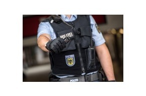 Bundespolizeiinspektion Kassel: BPOL-KS: Maskenverweigerer greift Polizist an