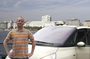 Kabel Eins: Vor dem "Quiz Taxi" ist man nirgends mehr sicher! Start der dritten Staffel - mit neuen Folgen aus Hamburg, Dresden, Leipzig, Essen und Düsseldorf - ab 17. Oktober 2006 bei kabel eins