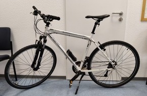Polizeiinspektion Emsland/Grafschaft Bentheim: POL-EL: Spelle - Verfolgung f&uuml;hrt zu Diebesgut aus mehreren Straftaten - Fahrrad-Eigent&uuml;mer gesucht