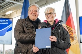 Bundespolizeipräsidium (Potsdam): BPOLP Potsdam: Kooperationsvertrag in Neustadt (Holstein) unterzeichnet. DLR und Bundespolizei stärken Zusammenarbeit bei maritimer Sicherheit.