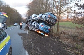 Polizeiinspektion Diepholz: POL-DH: --- Wagenfeld, Brand Werkstatt und Wohnhaus - Freistatt, Autotransporter verunfallt - Twistringen, Unfallflucht mit hohem Schaden ---