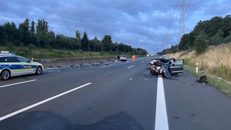 Polizeiinspektion Hildesheim: POL-HI: Falschfahrer verursacht schweren Verkehrsunfall