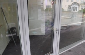 Polizeiinspektion Rotenburg: POL-ROW: ++ Vandalismus am Bahnhof - Polizei sucht Zeugen ++