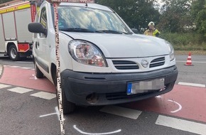 Polizei Mettmann: POL-ME: 18-jährige Radfahrerin bei Abbiegeunfall schwer verletzt - Monheim am Rhein - 2208031