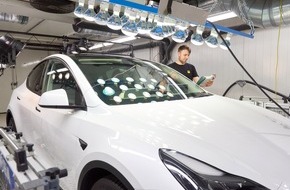 ADAC: ADAC Testlabor Elektromobilität: Hitzetest eröffnet neuen Klima-Prüfstand / Prüfstand mit Klimakammer und Schnelllademöglichkeit setzt neue Maßstäbe / Tesla muss sich im Acht-Stunden-Stau beweisen