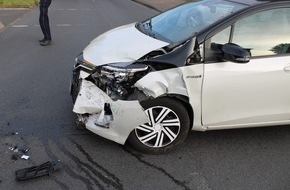 Polizei Hagen: POL-HA: Verkehrsunfall mit drei Leichtverletzten