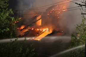 KFV-CW: Dachstuhlbrand in Bad Herrenalb mit großen Sachschaden
