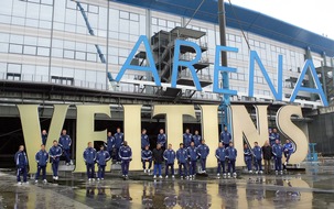 Brauerei C. & A. VELTINS GmbH & Co. KG: Kraft durch Licht & Größe: "Veltins-Arena" strahlt ins Ruhrgebiet