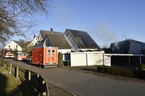 FW-DO: 05.12.2016 - Feuer in Holzen
Zimmerbrand in Doppelhaushälfte