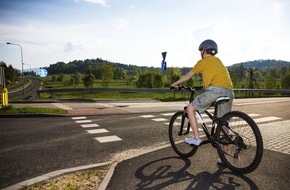 CosmosDirekt: So sind Fahrradfahrer sicher und entspannt unterwegs (FOTO)