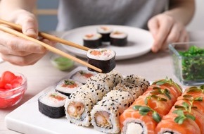 FIZ Fisch-Informationszentrum e.V.: Jung, gesund, global: Sushi-Trend belebt Fischkonsum
