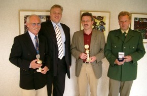 Polizei Düren: POL-DN: 031007 -1- Polizei ermittelte Sieger bei Tennisturnier